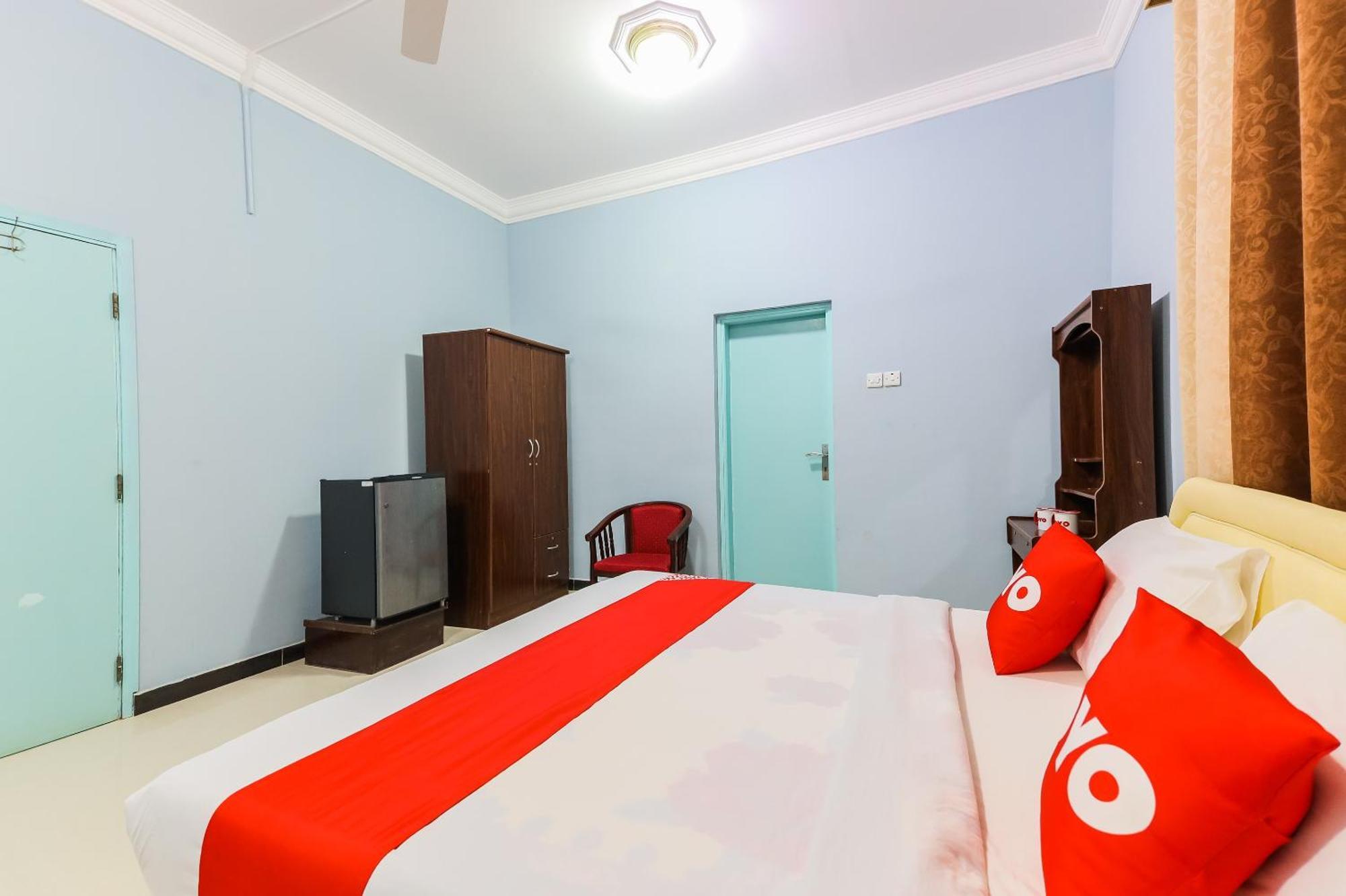 Super Oyo 110 Ras Al Hadd Guest House エクステリア 写真