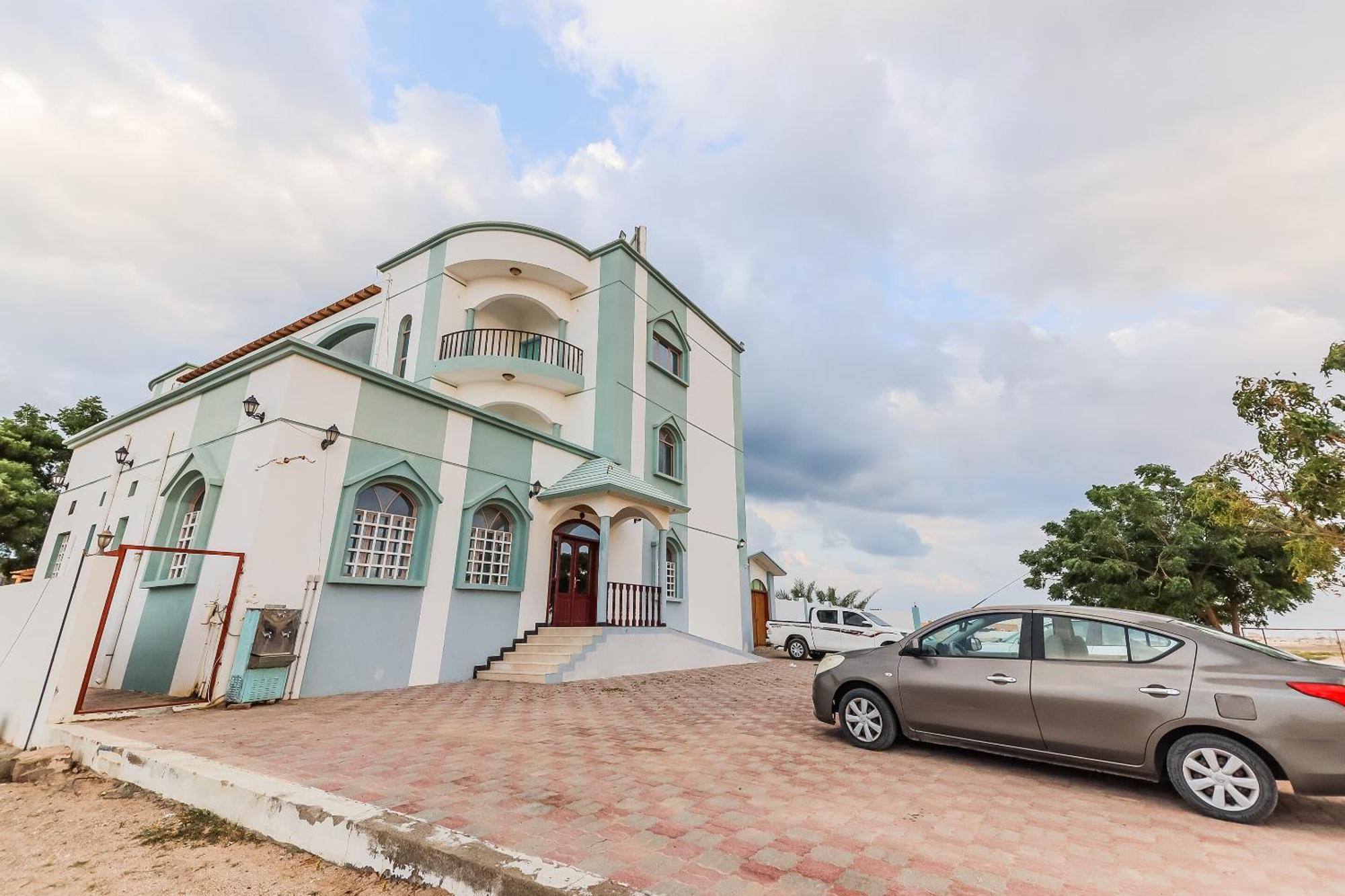 Super Oyo 110 Ras Al Hadd Guest House エクステリア 写真